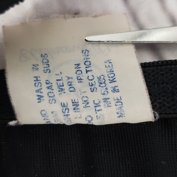 Vintage UnderCover Wear Sheer Lace Demi Cup Black Bra 34B Gently Used - Picture 6 of 12